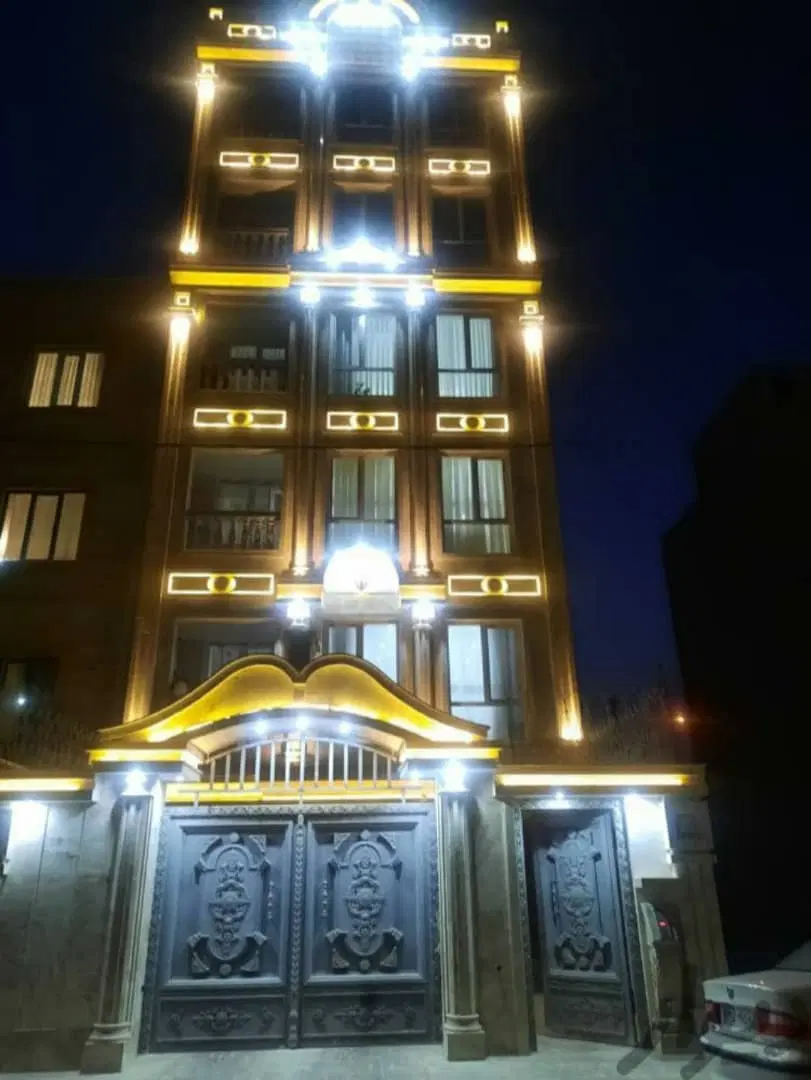 ۱۲۰ متر واحد در خیابان رجایی