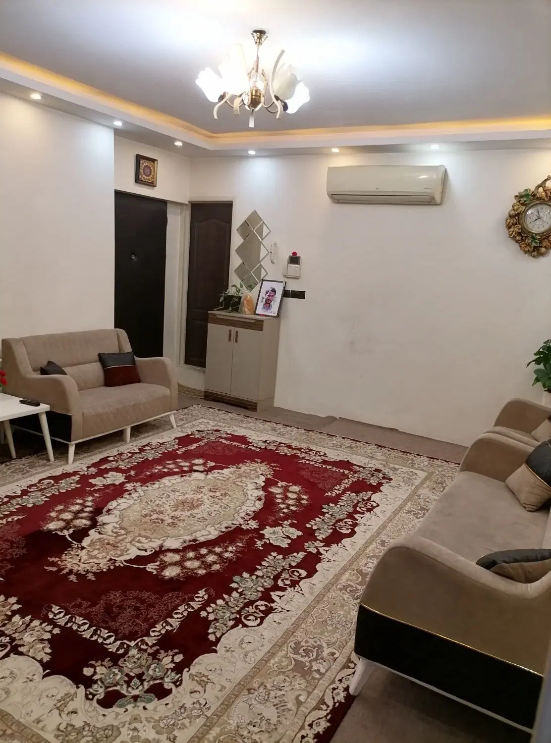 ۷۲ متر دوخواب با پارکینگ، آسانسور و بالکن