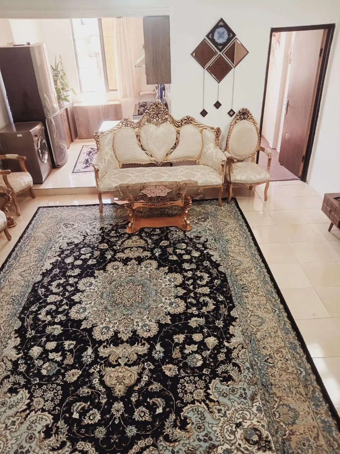 آپارتمان دوخواب امامیه طبقه‌1سرنبش معاوضه هم دارم