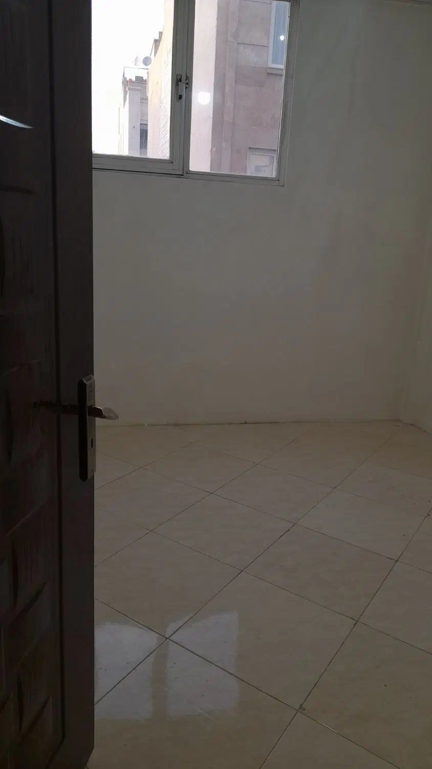 الهیه ۹۰متری دونبش رو به آفتاب