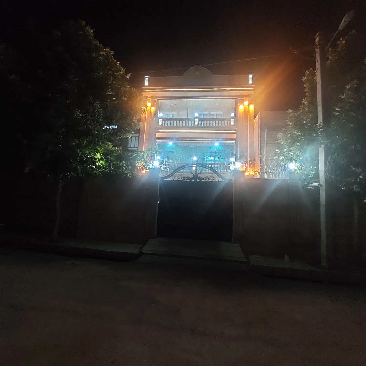 واحد تک خواب کاظم آباد