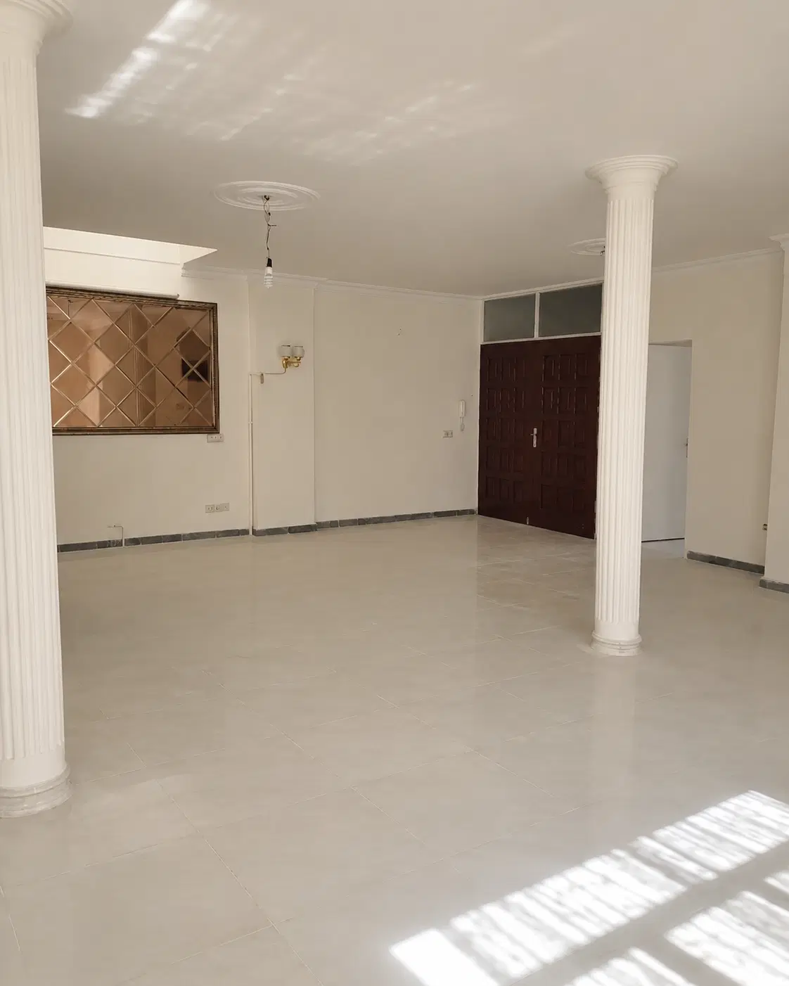 اجاره ویلایی135متری۳خواب_ پارکینگ_حکیمیه_
