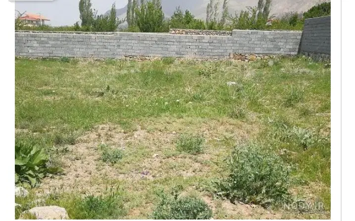 زمین فومن