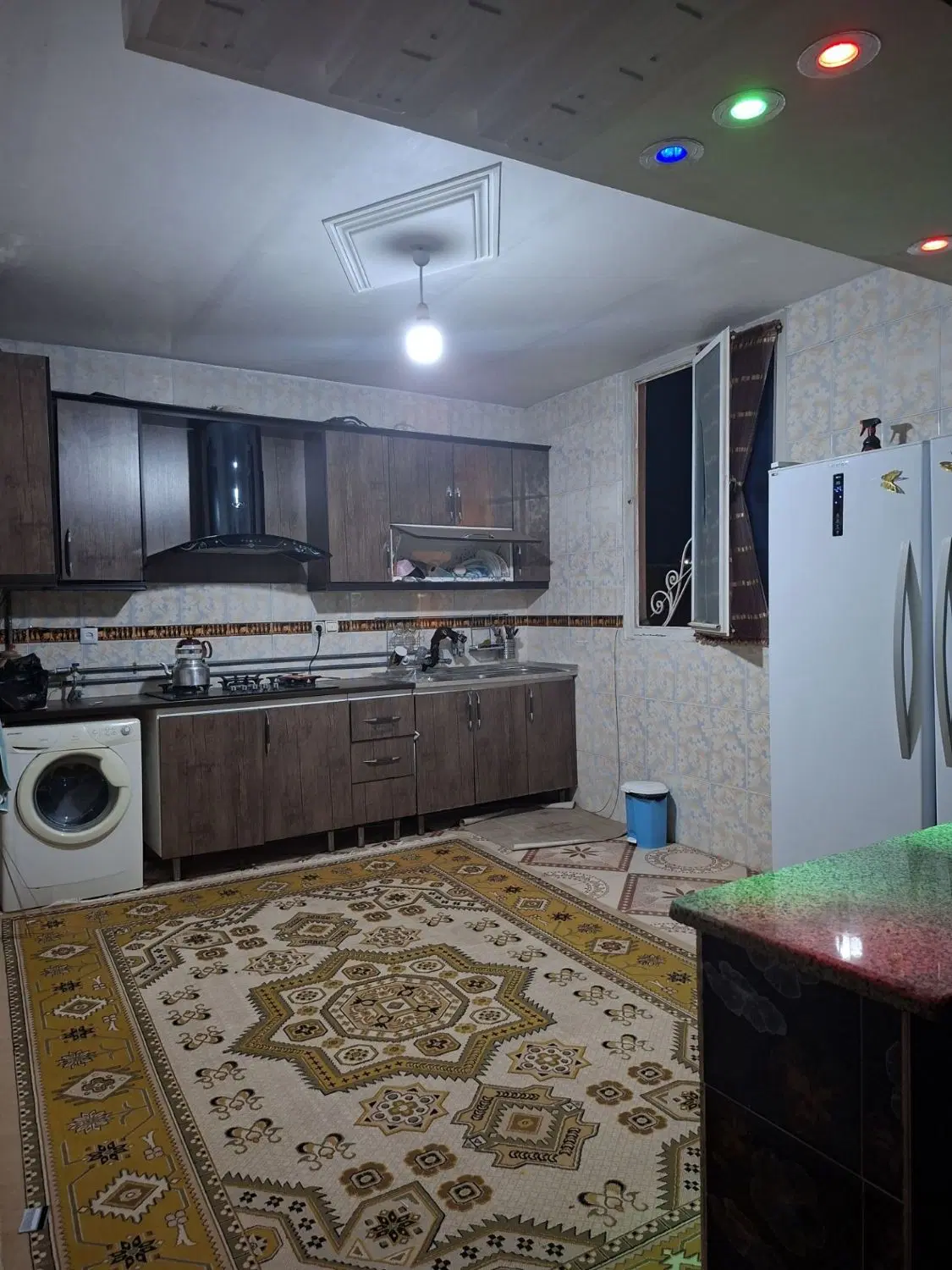 اجاره واحد ۹۰ متری اقبالیه