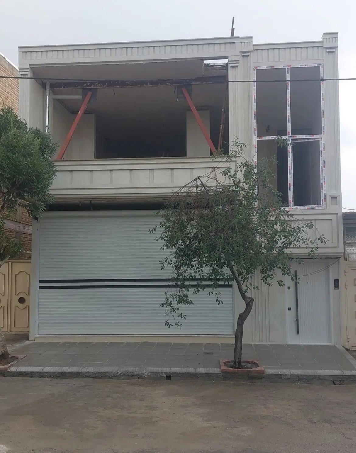 مغازه داری تمام امکانات در مغانجوق خ معلم