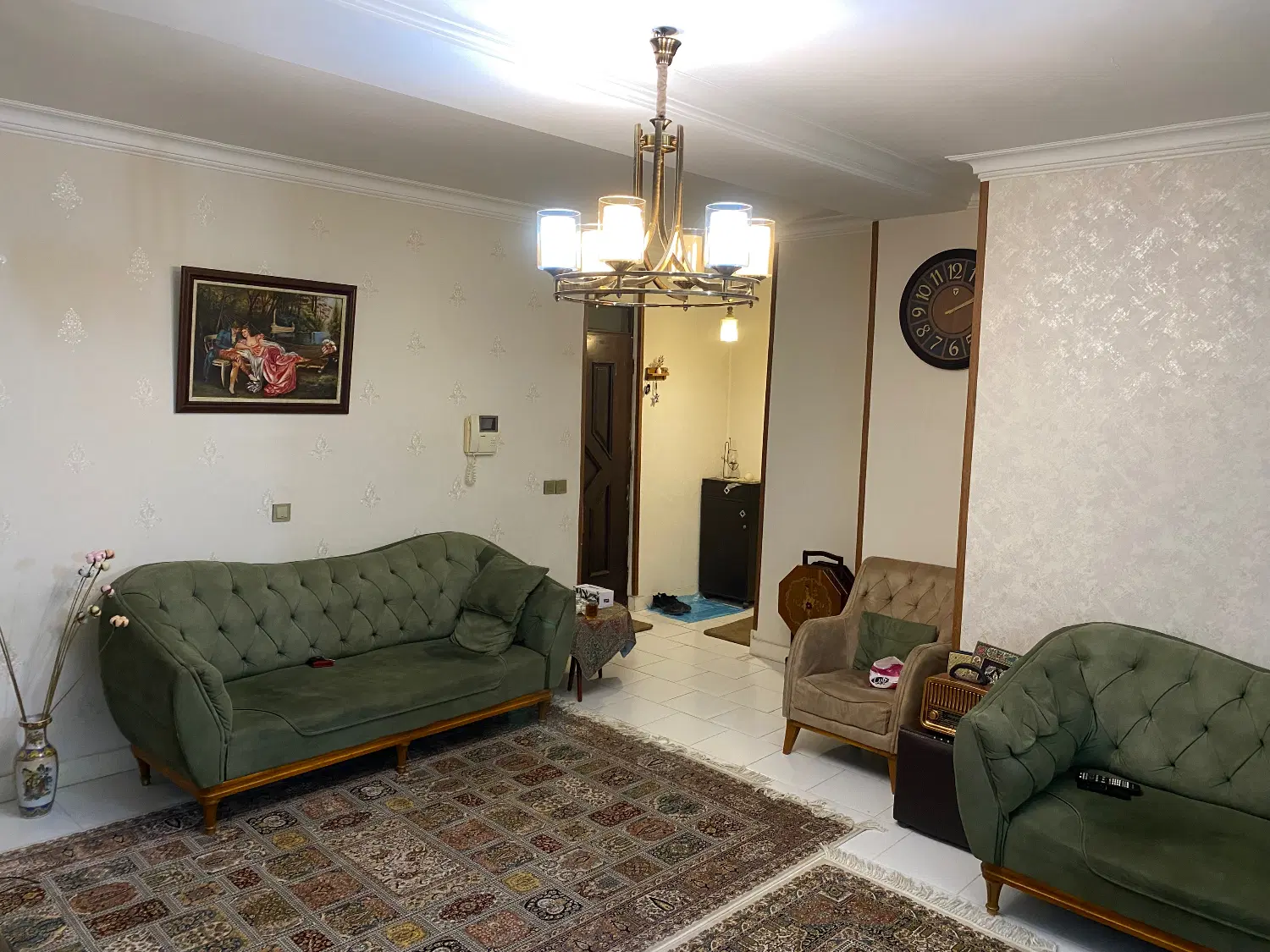 آپارتمان ۸۰ متری طبقه اول  دو خوابه
