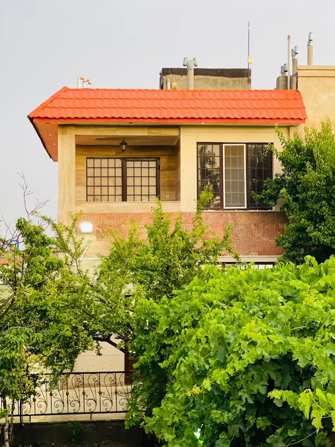 باغ‌ویلا500متری‌شاهنامه 76خیابان‌بوستان