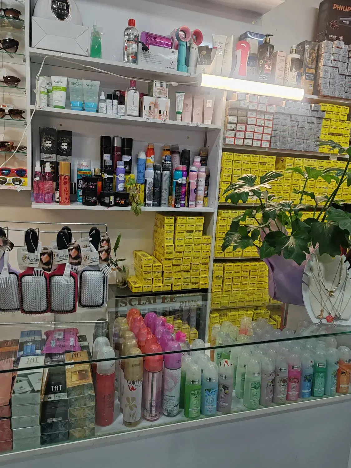 واگذاری مغازه آرایشی