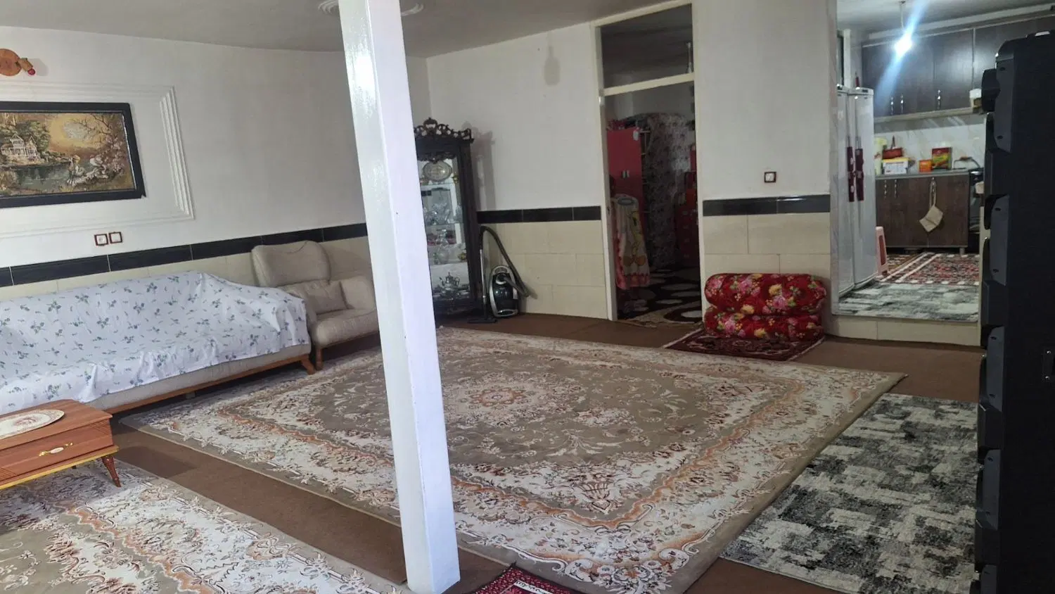 خانه دویست متری در محله رسالت بهارستان ۱۵
