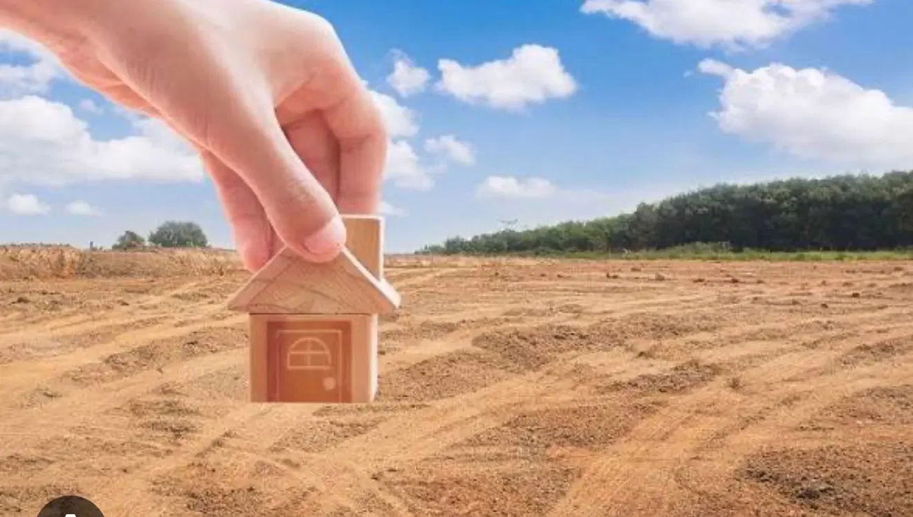 *فروش زمین سرا بهمنی جز زمین های استانداری*