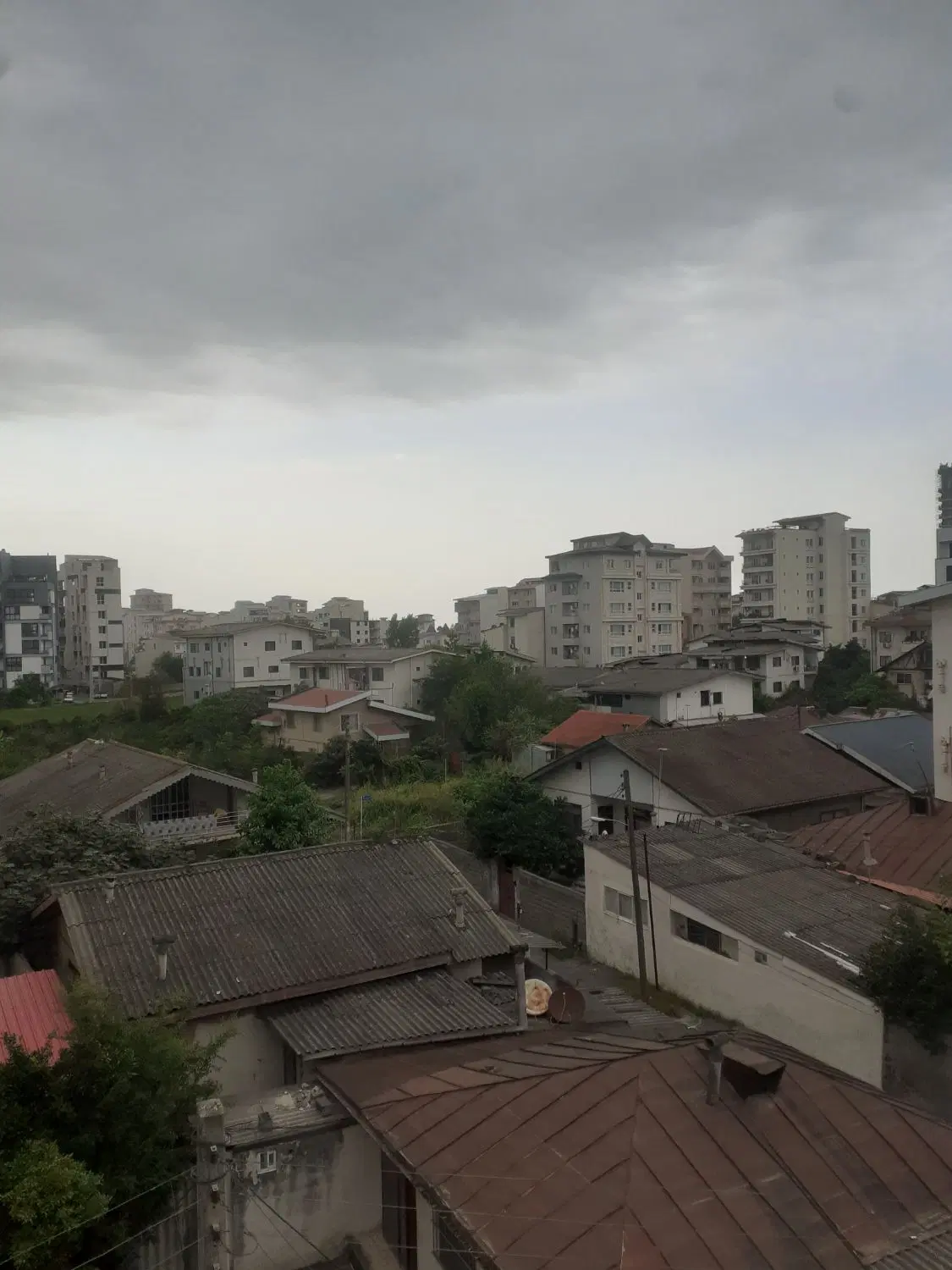 واحد مسکونی طبقه سوم ، گلین مقدم