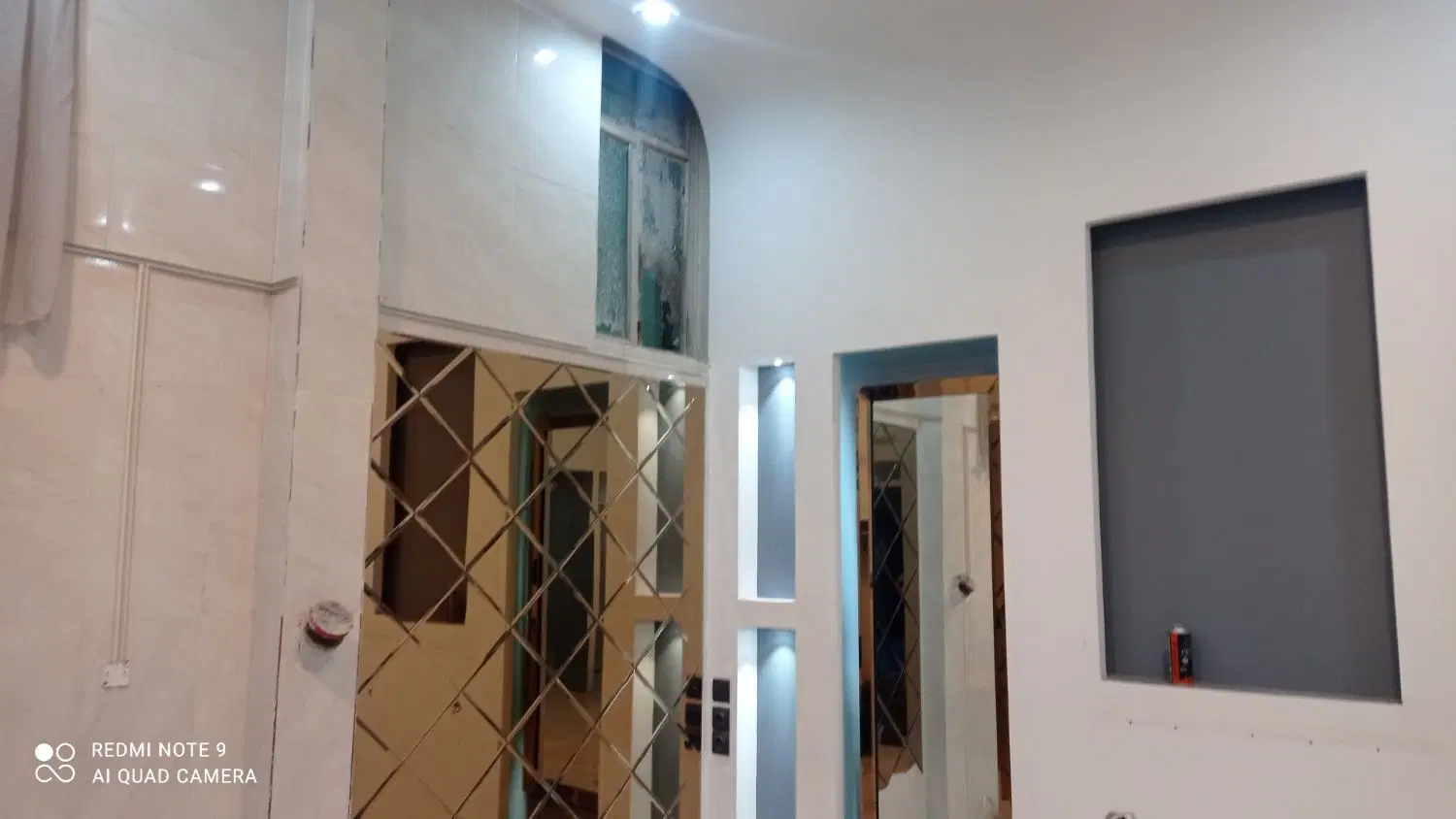 یک باب مغازه 75متری برب نبوت سیرجان