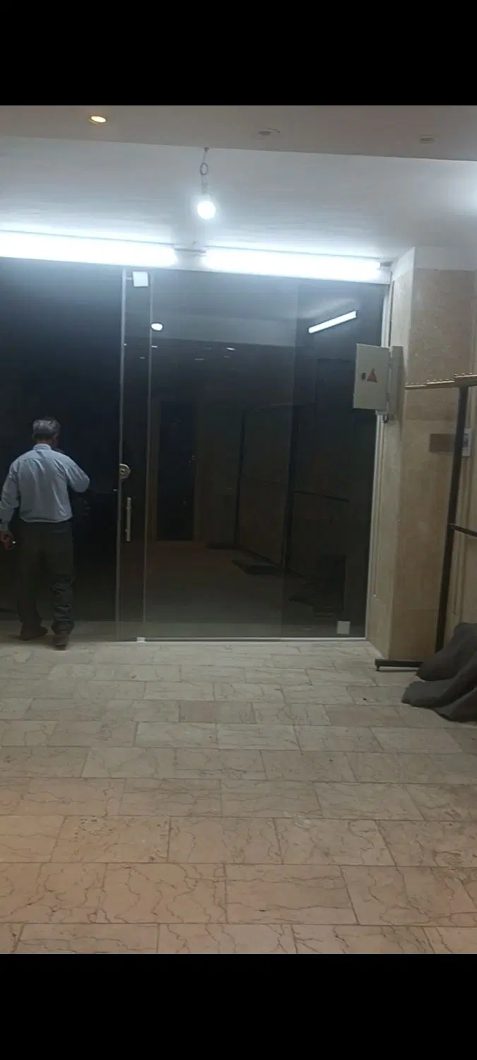 یک مغازه ۳۰متری به فروش  میرسد