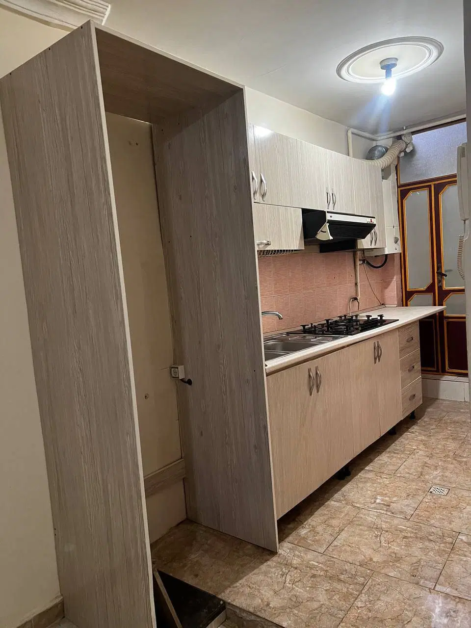سوییت پارکینگ دار حمیدیان امیرکبیر