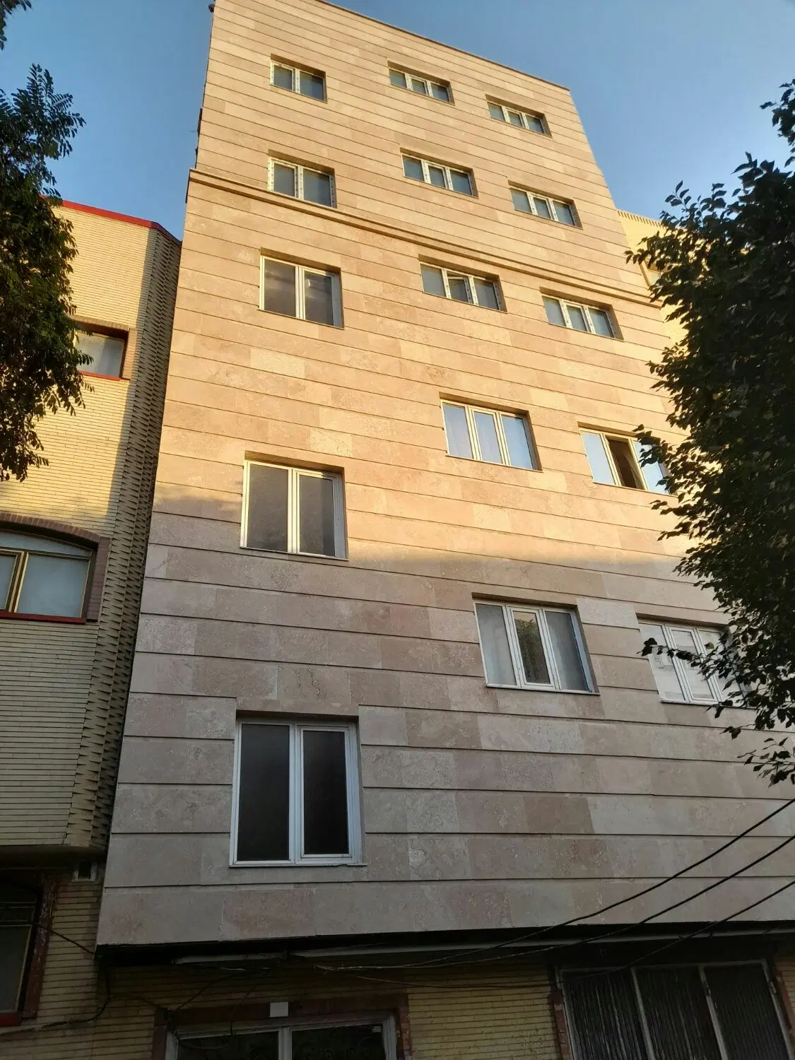 آپارتمان نوساز در متراژ ۱۱۵متر طبقه ۴در شهرک نور