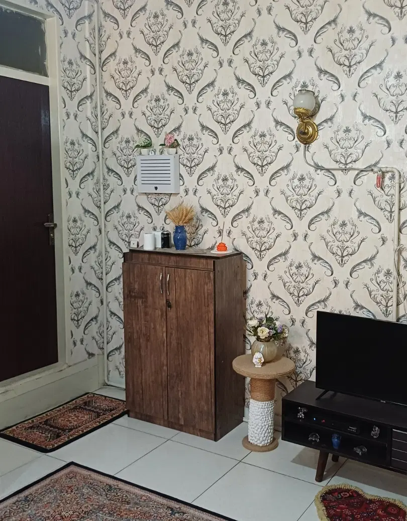 واحد ۷۰ متری طبقه بالای همکف خیابان سجاد