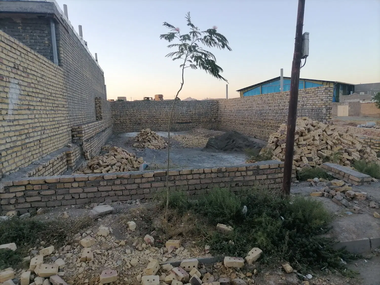 زمین مسکونی ،چمران ۱۰ ، ۲۰۰ متر دهانه ۱۰در ۲۰،