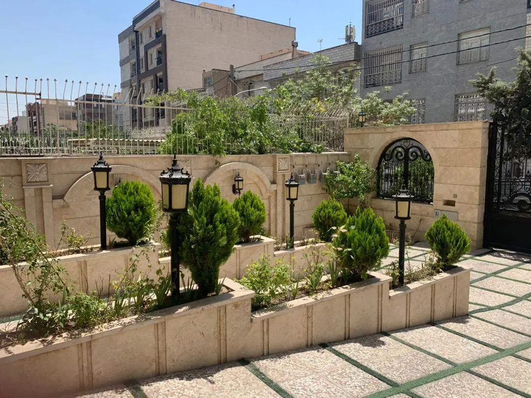 400 متر مستغلات در بستی بهترین لوکیشن