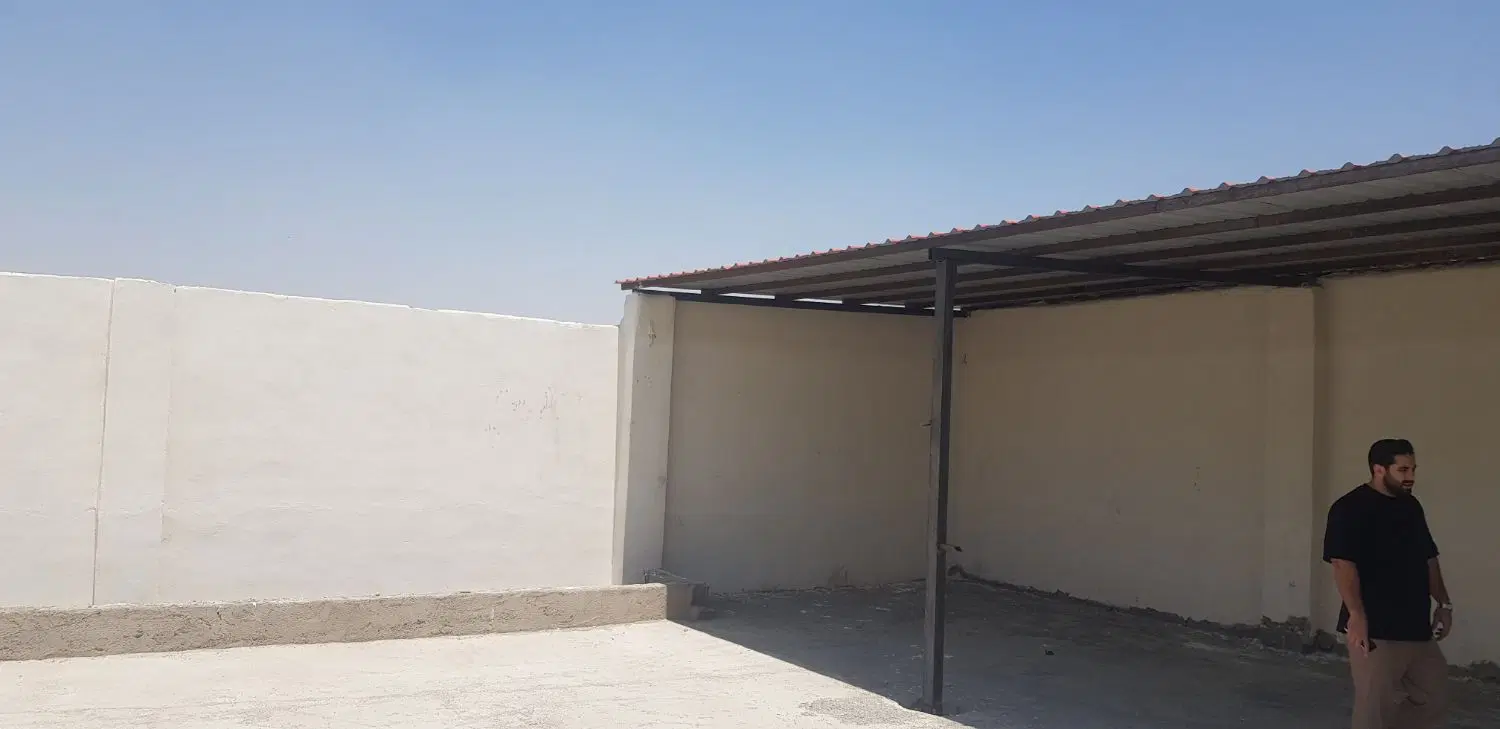 یک قطعه ۳۲۰ متری