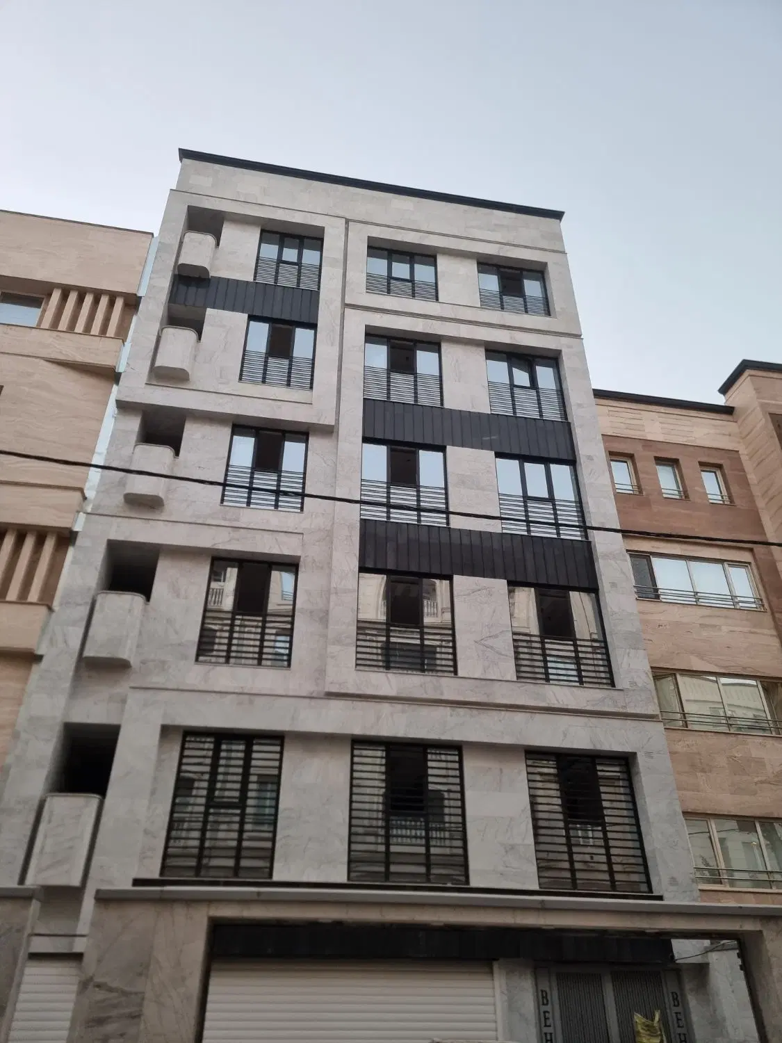 فروش اپارتمان تک واحدی