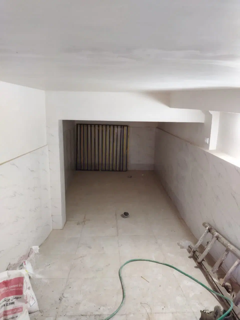 خانه مستقل ۵۸ متری بر خیابان -پارکینگ بزرگ