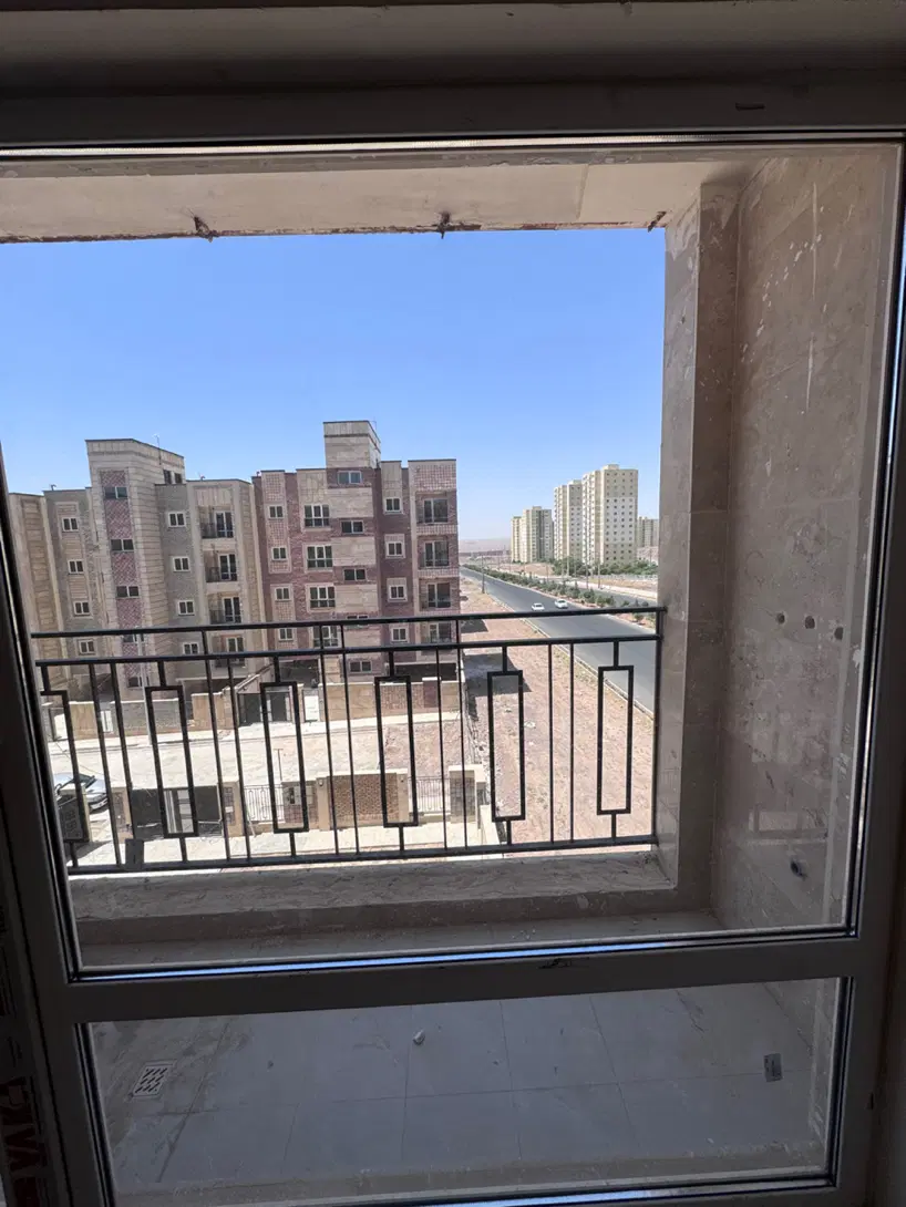 ۱۲۰ غدیر ۳ خواب پنجره بغل_براصلی_پارکینگ_کلیدموقت