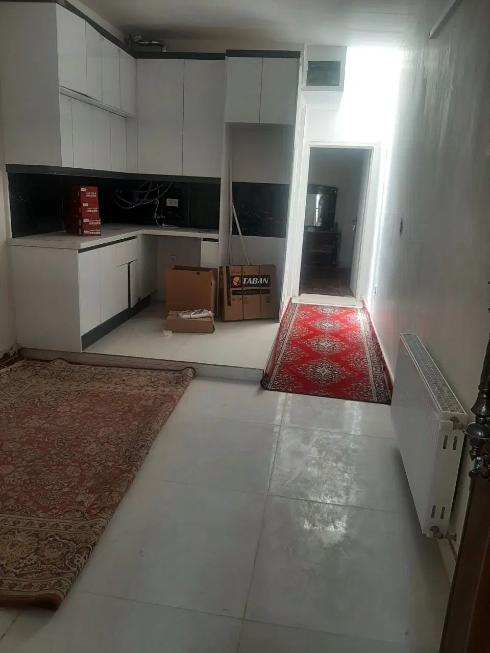 سوئیت خیابان انقلاب