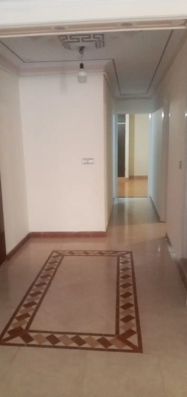 ۱۳۰ متری خیابان دانشگاه