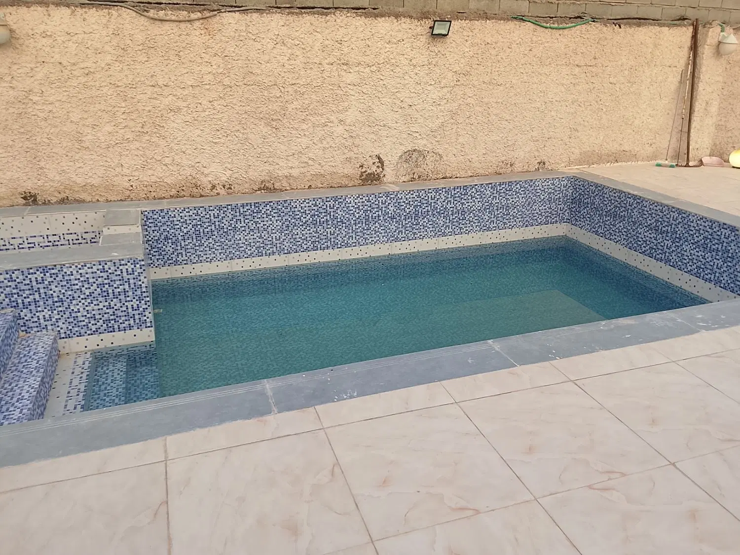 فروش ویلا باغ ۴۰۰متری کلید اول لوکیش عالی
