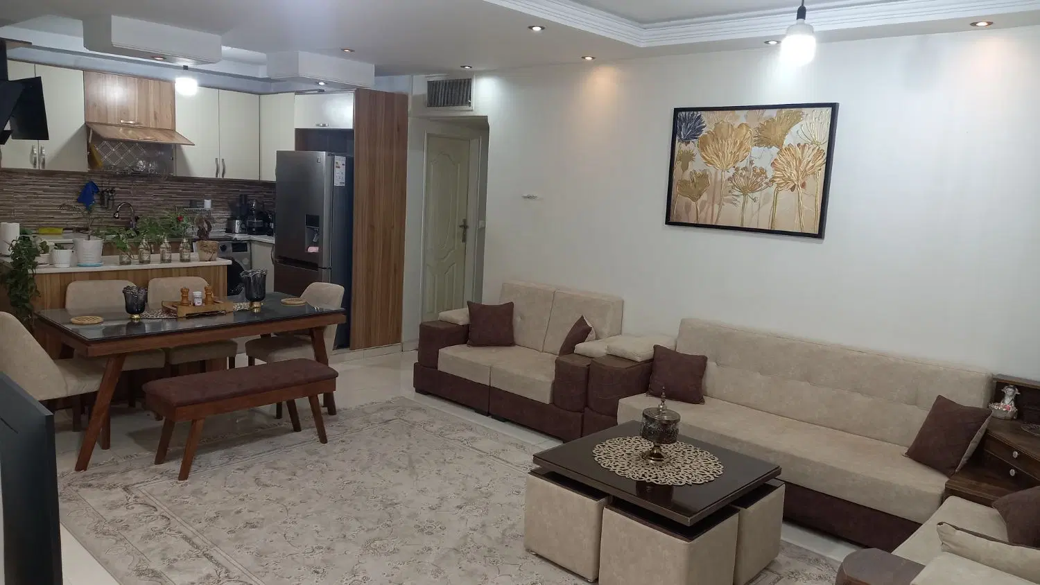 ۷۸ متر دوخواب . فول امکانات . عروس پسند