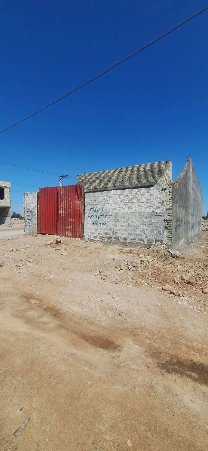 فروش خانه نیمه‌ساز ۲۴۰ متری دو نبش در ویلا شهر