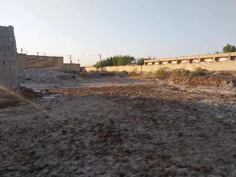 زمین ۱۷۰متر در سرحانیه دوم جنب مدرسه کمیل