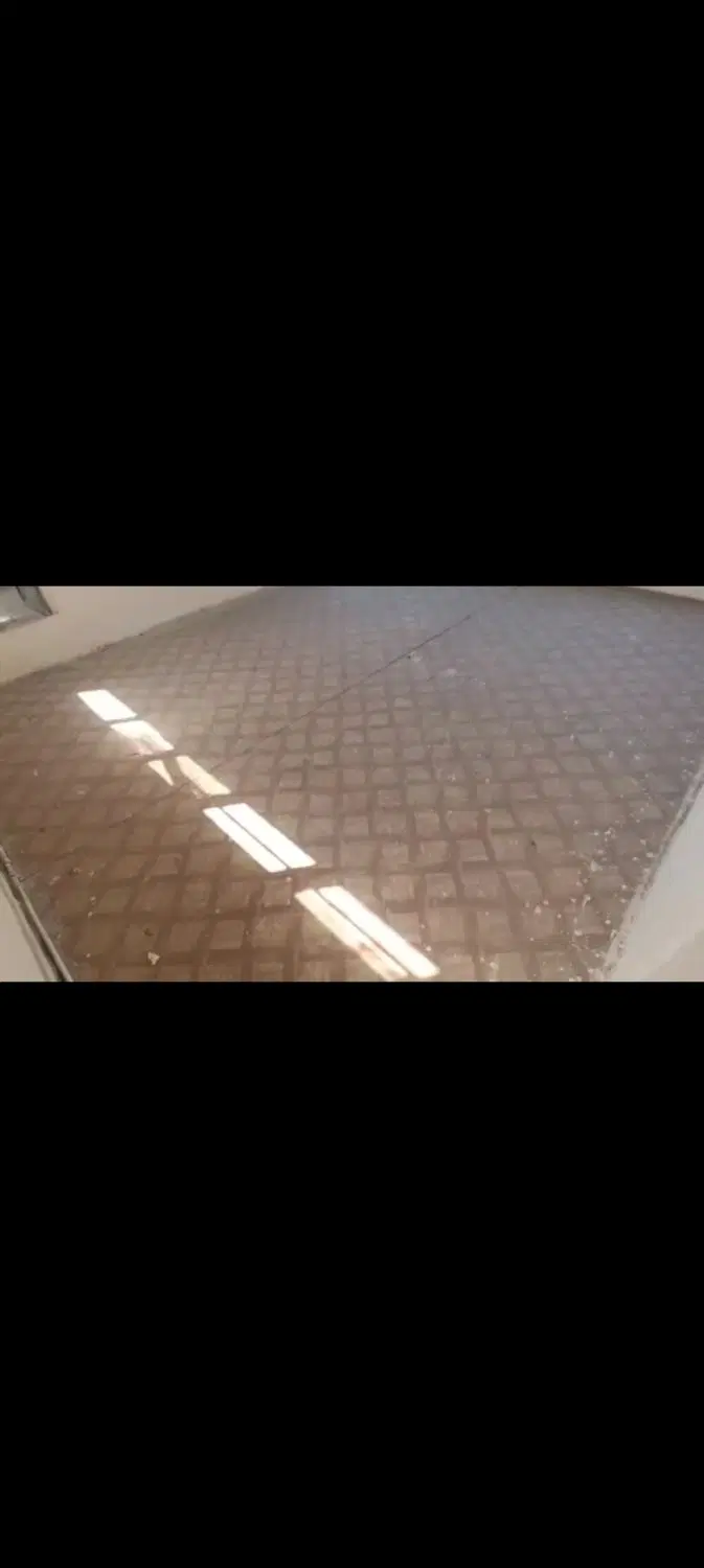 یک طبقه ویلایی بالای مغازه
