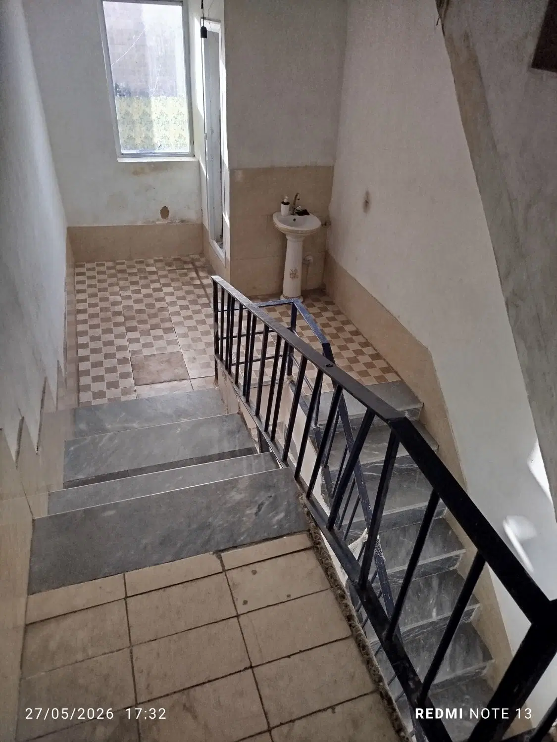 طبقه دوم یک خوابه