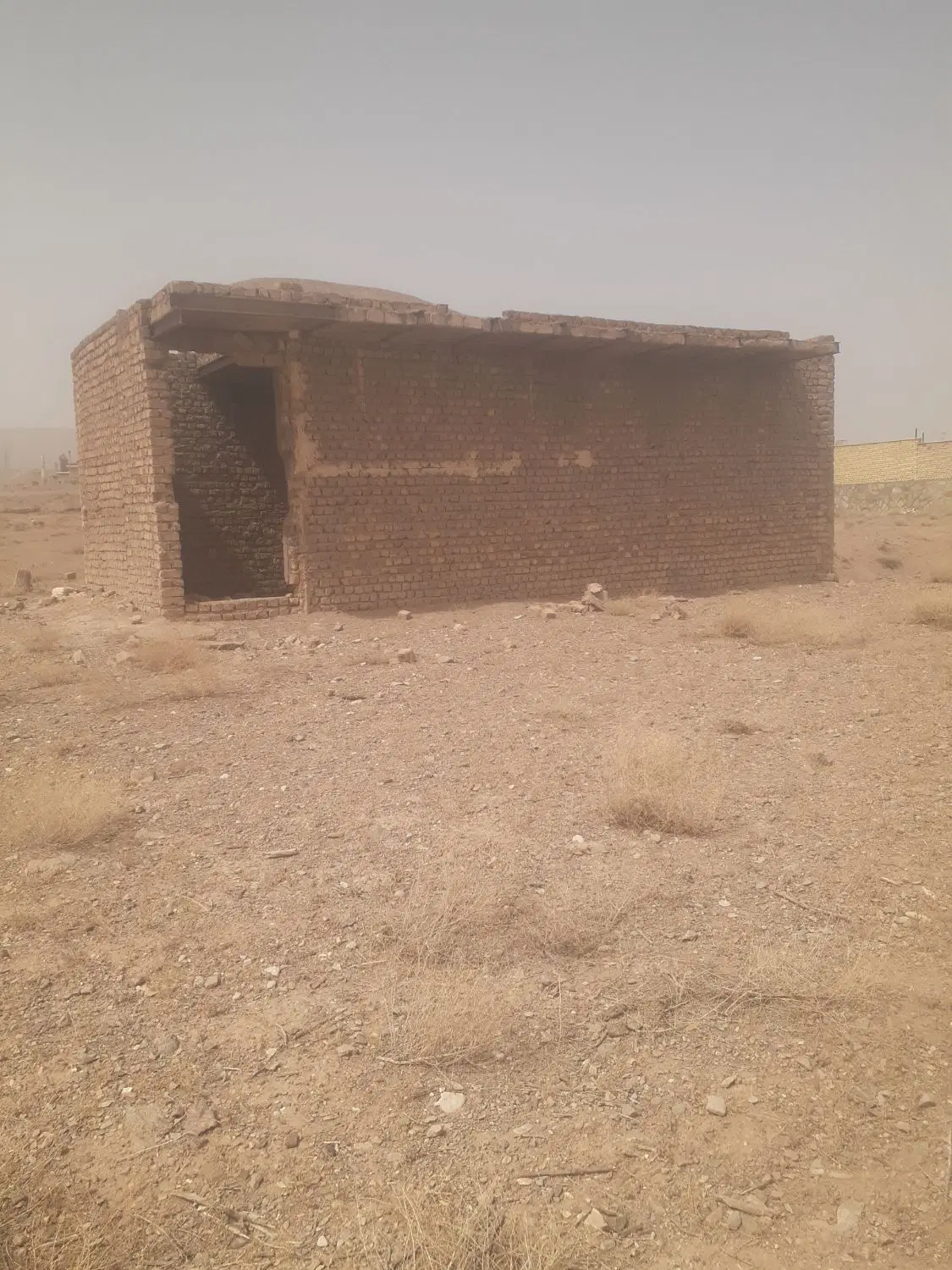 ۹۰۰۰مترزمین صنعتی وکشاورزی