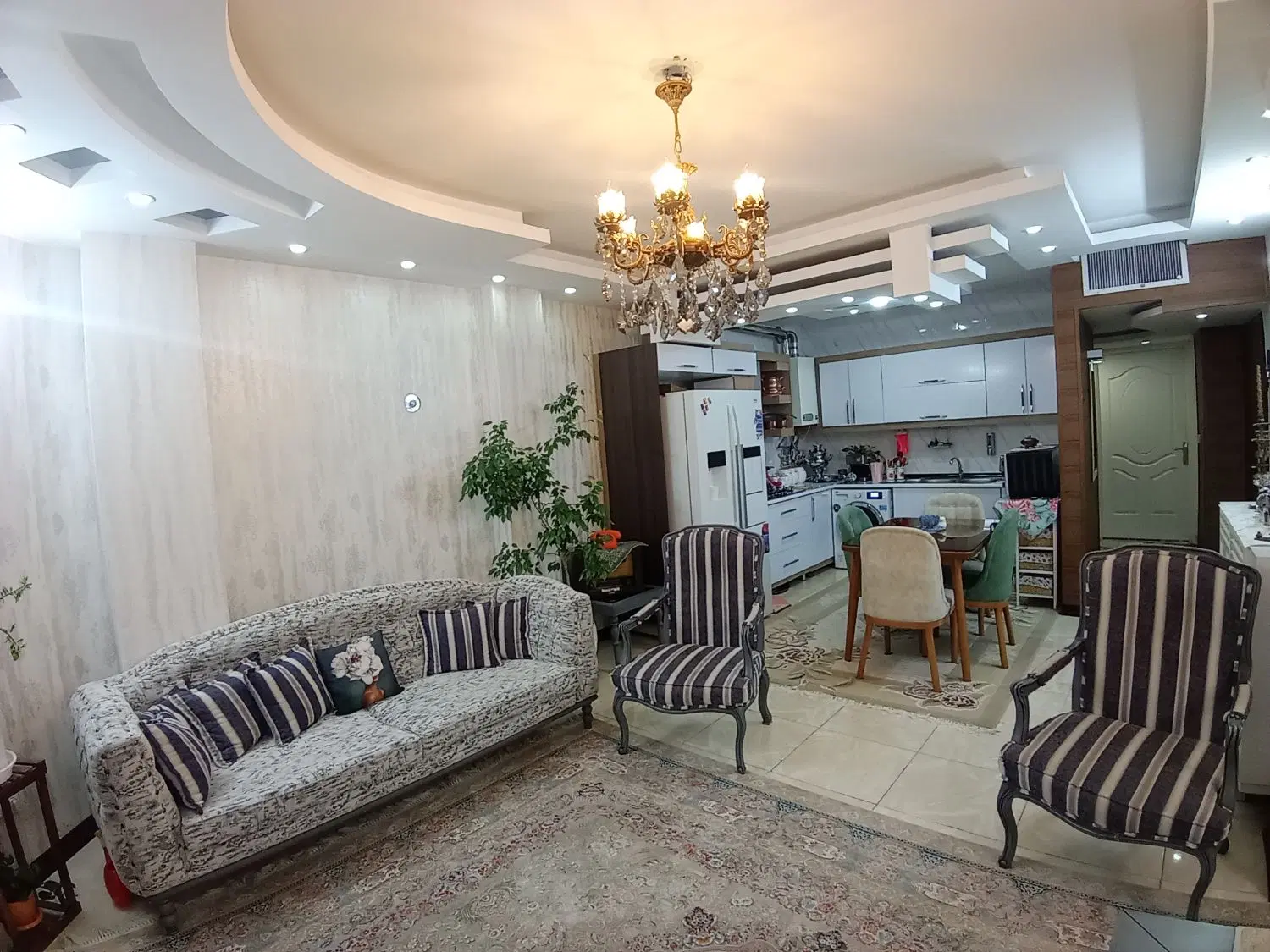 آپارتمان ۸۵متری دو خواب شهرک سیمرغ