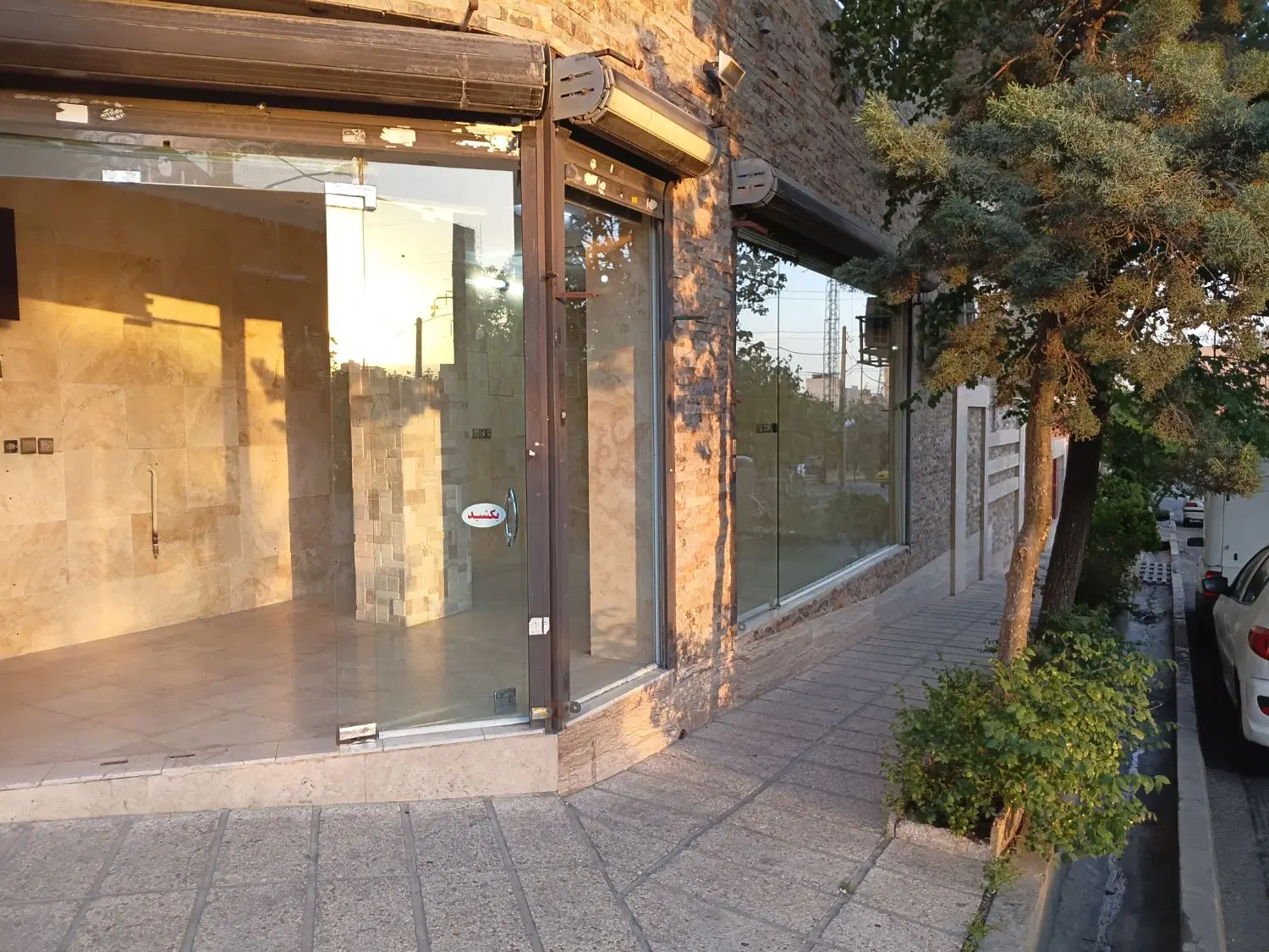 مغازه ۳۱ متری فروشی