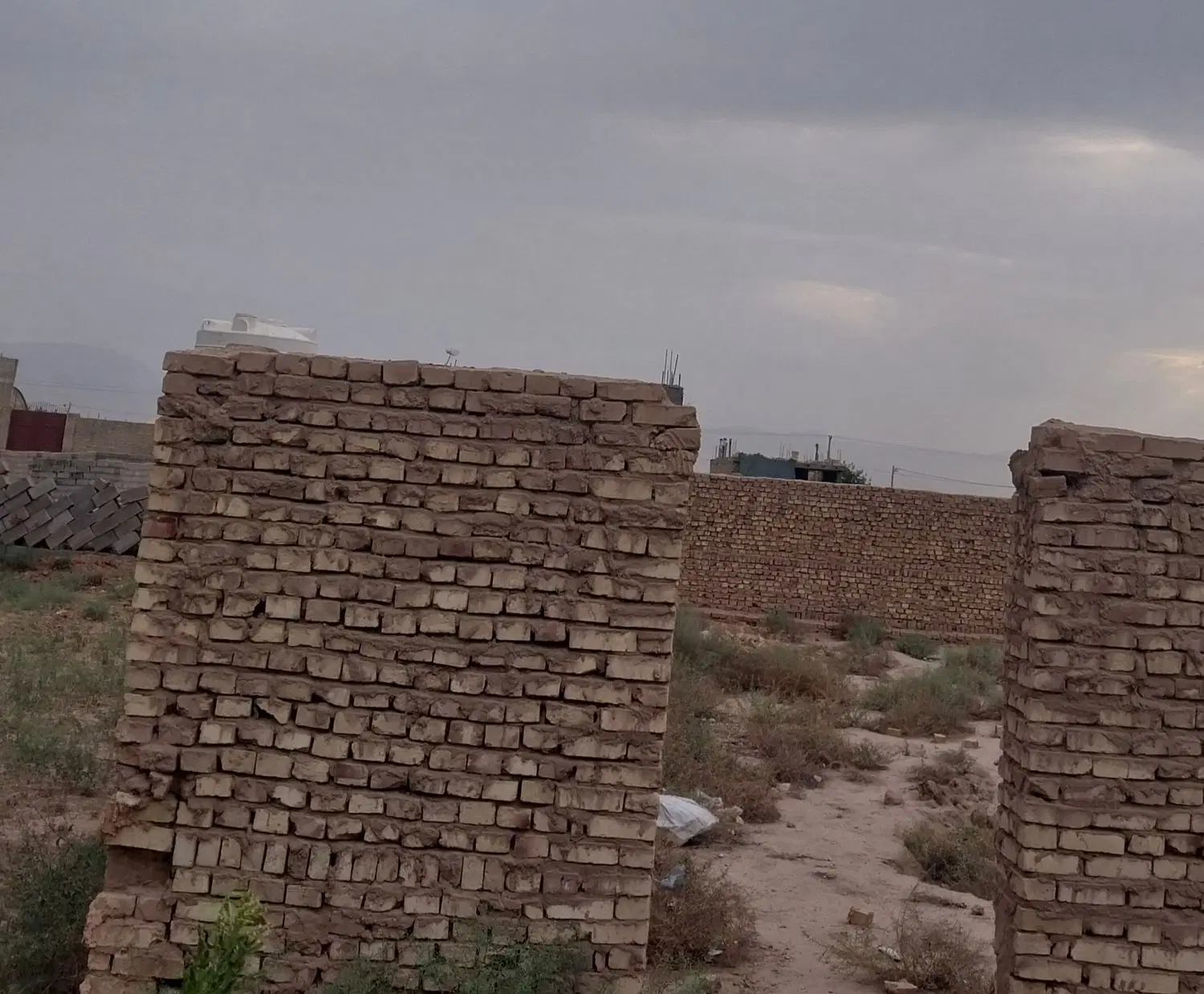 زمین رحمت آباد پایین