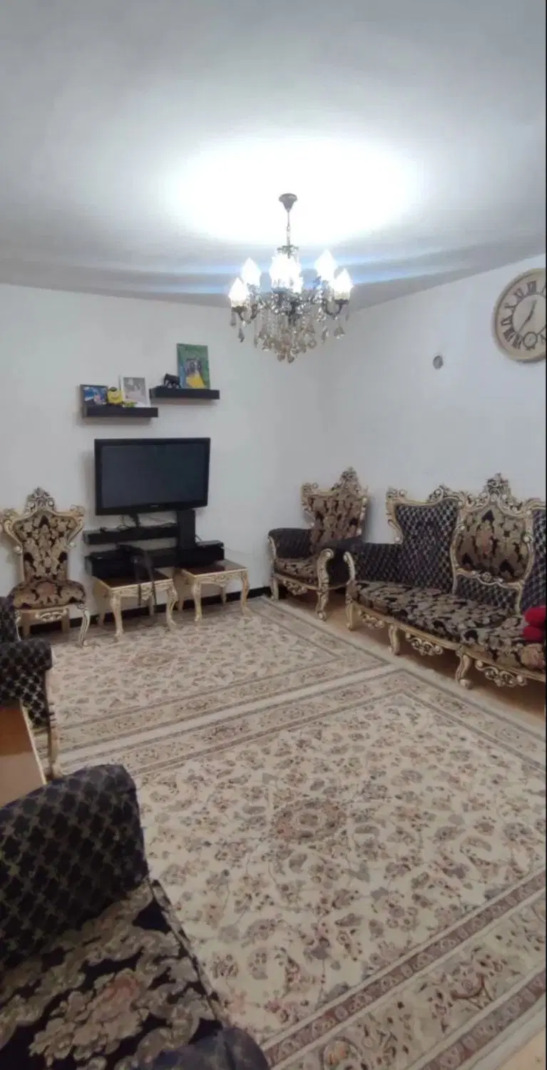 املاک حمزه خانی_۵۵متر واحد ط دوم_سرقنات