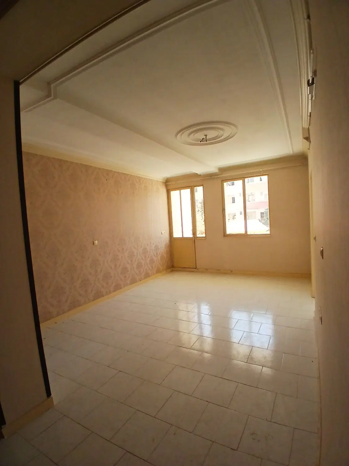 ۸۵ متر شمالی نما سنددار