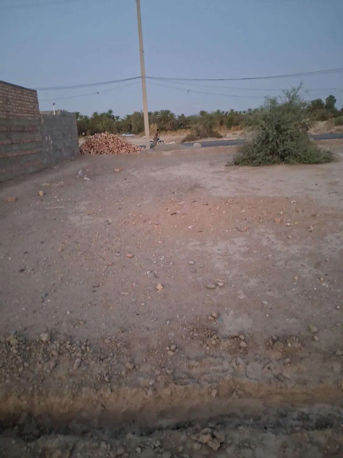 زمین کریم اباد
