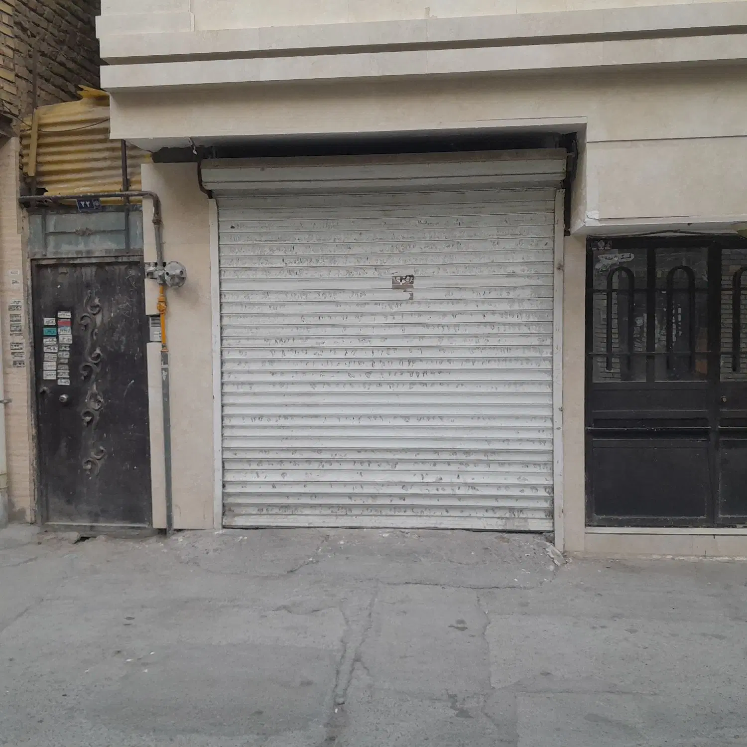 پارکینگ فروشی بدون مزاحمت یامناسب انبار