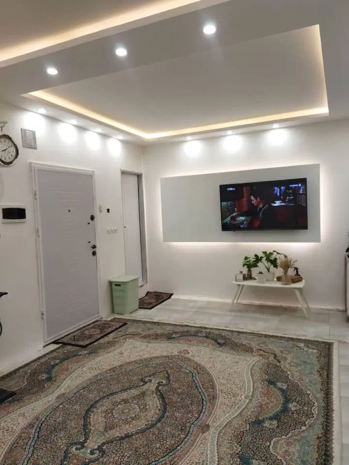 آپارتمان طبقه اول بهمن۸ متراژ۷۰