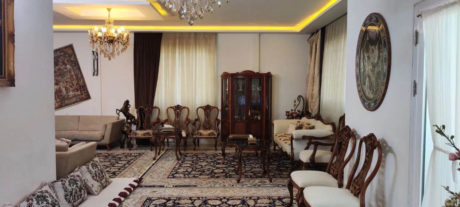 آپارتمان ۱۶۰ متری سه خواب