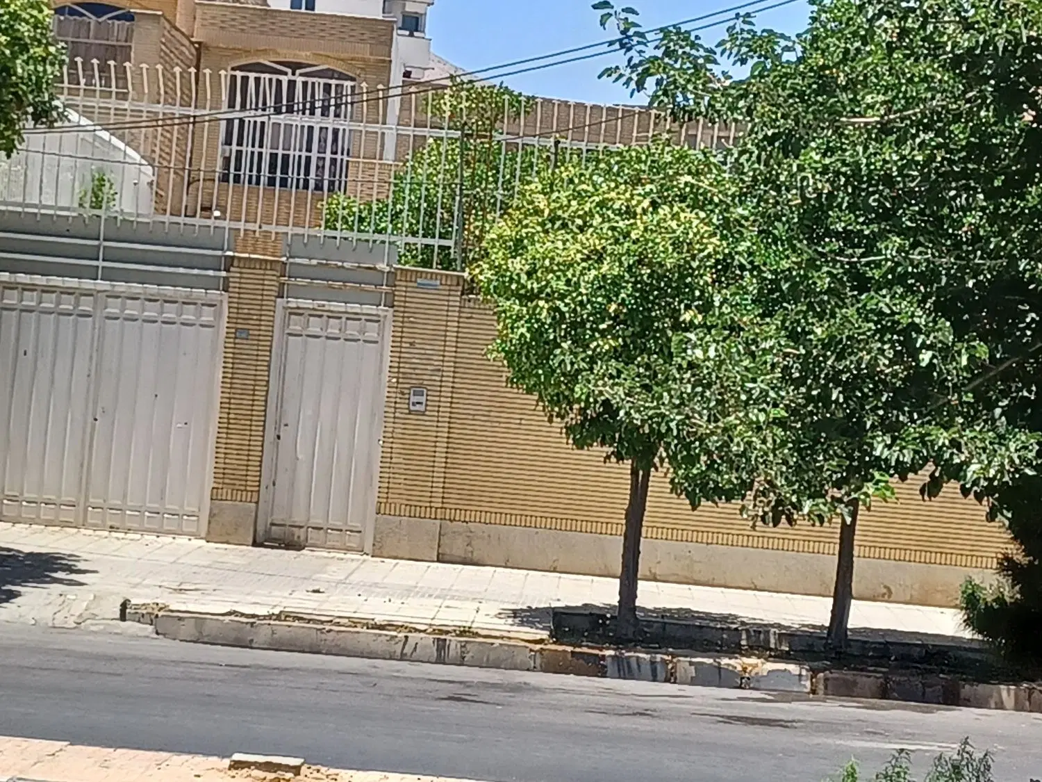 منزل ویلایی ۳۱۰ متری فلت