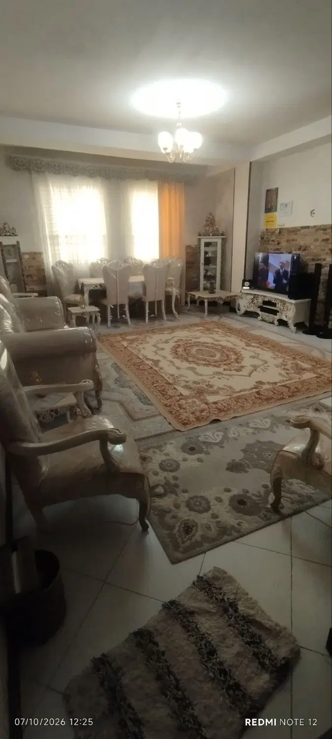 واحد۹۳متر طبقه۴شیکوتمیز باوام ورهن ۲تومن نقدی میخا