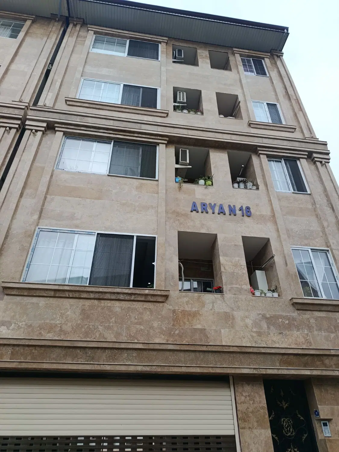 اجاره آپارتمان فول امکانات تازه ساخت مرکز شهر