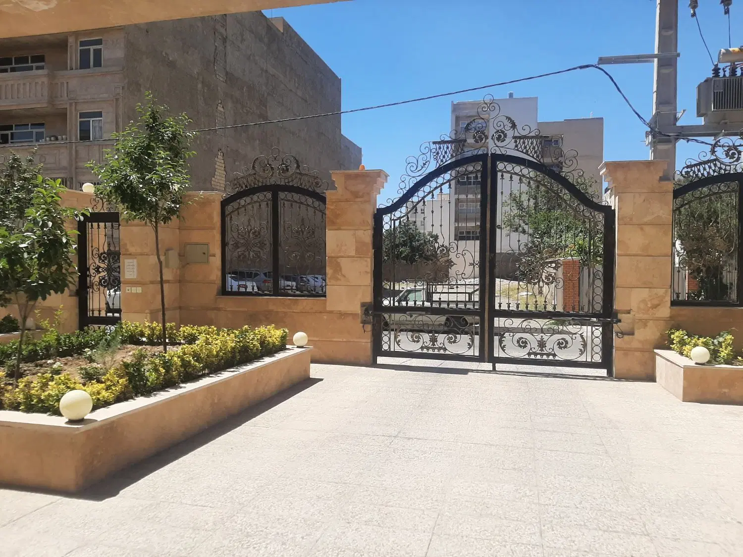 اپارتمان نوساز فردیس منظریه۱۴۶متر