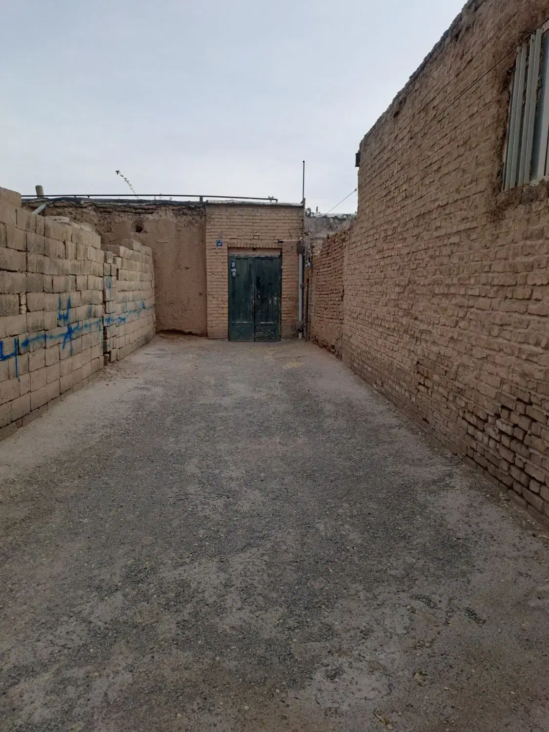 منزل کلنگی قابل سکونت قهدریجان (شهید محراب)
