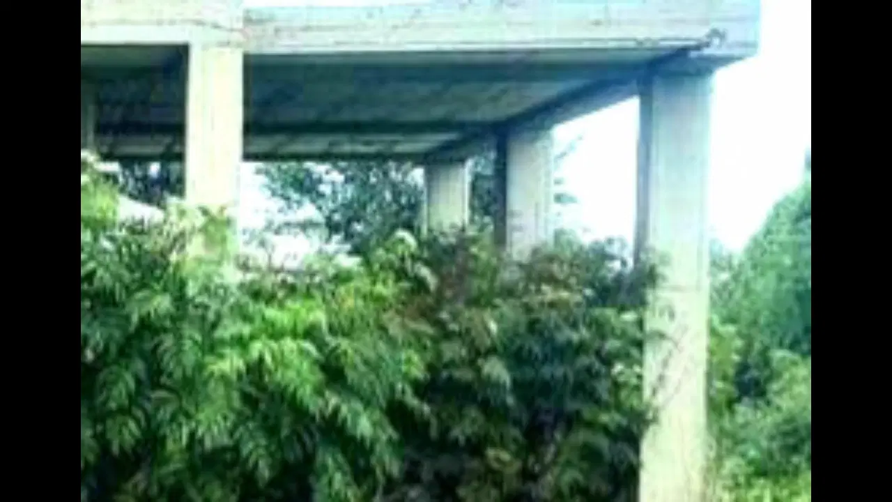 ۲۷۰ متر ویلای نیمه ساز دو نبش با پروانه ساخت